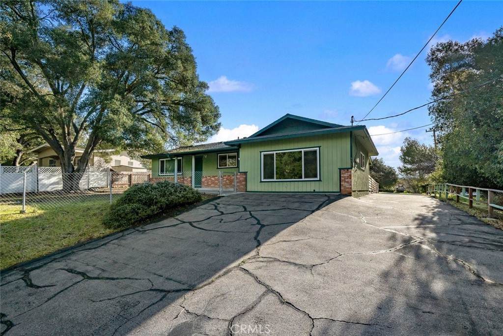5080 Fresno Avenue - Photo 1