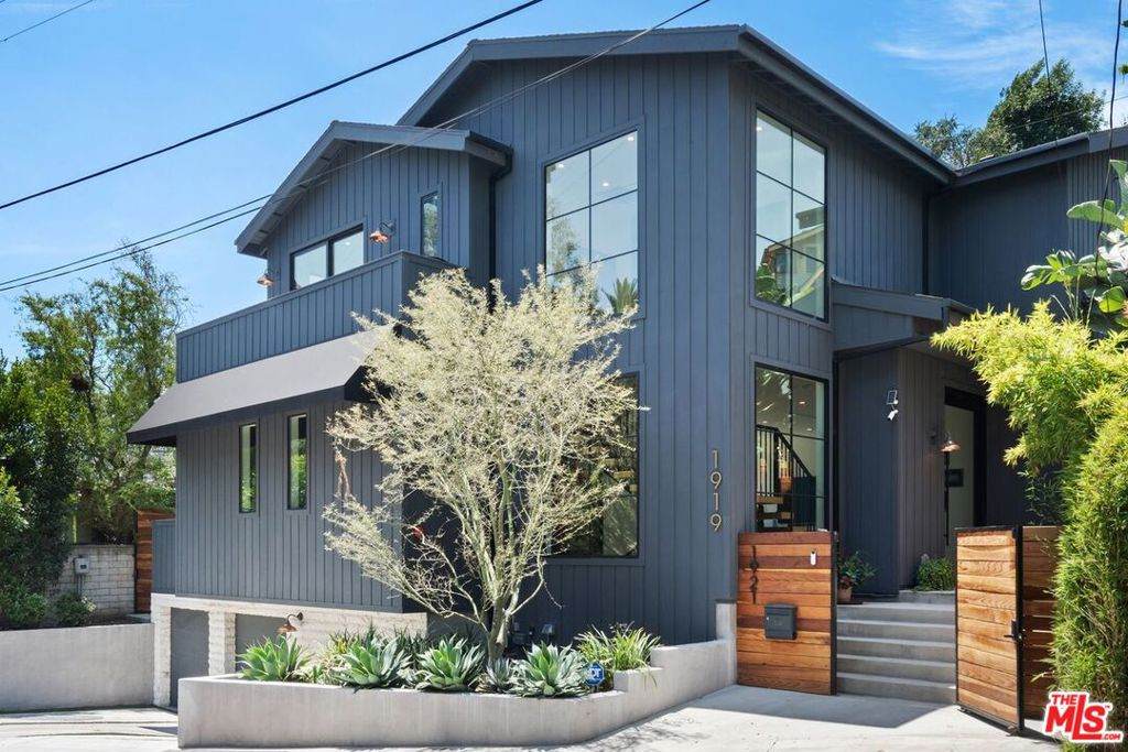 1919 Pinehurst Road - Photo 1