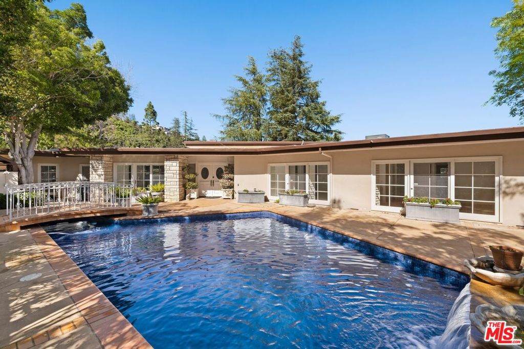 1743 Stone Canyon Road - Photo 1