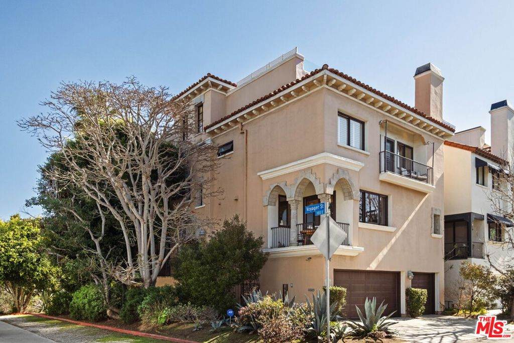 5302 Pacific Avenue - Photo 1