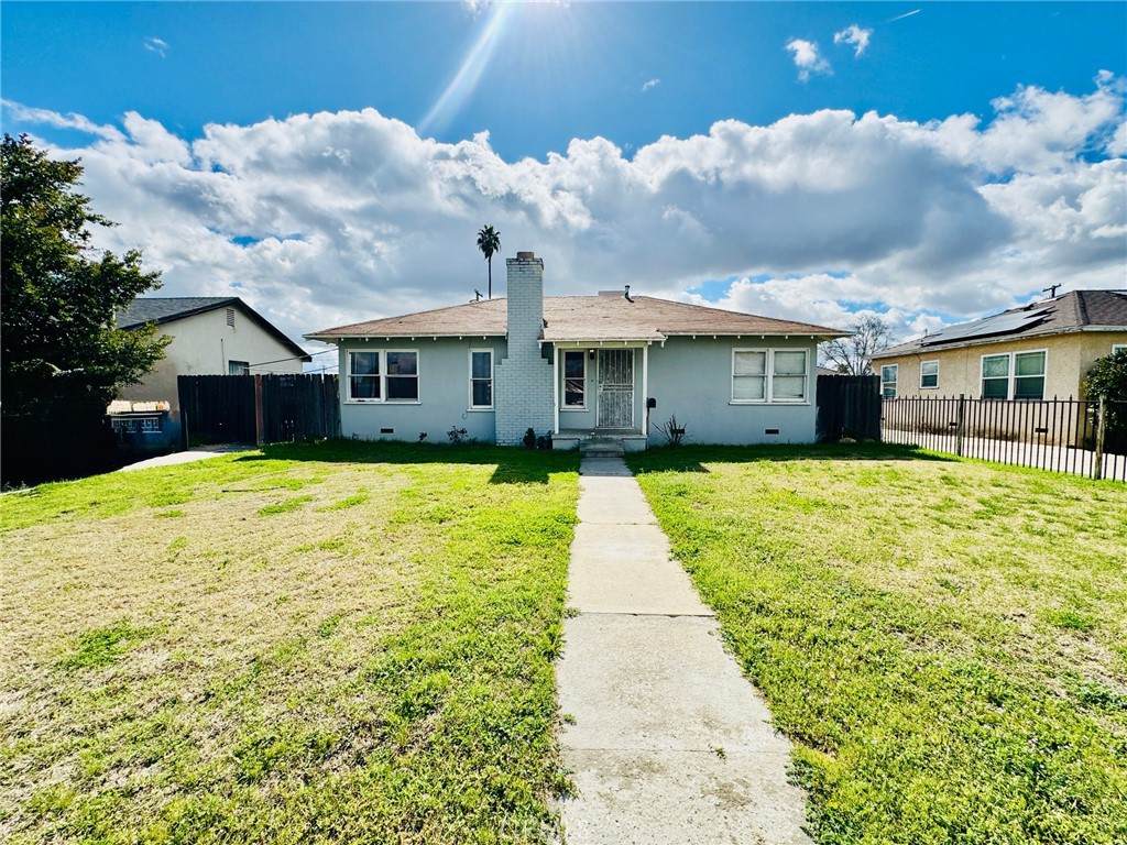 1807 Shamrock - Photo 1