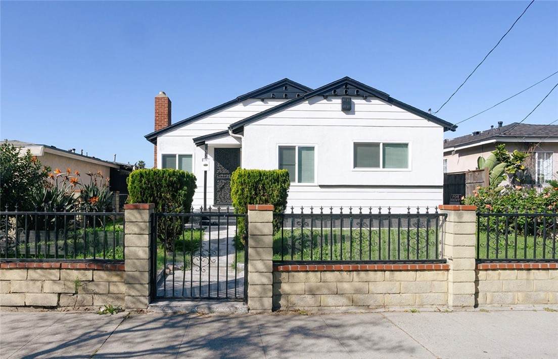 337 Hawaiian Avenue - Photo 1