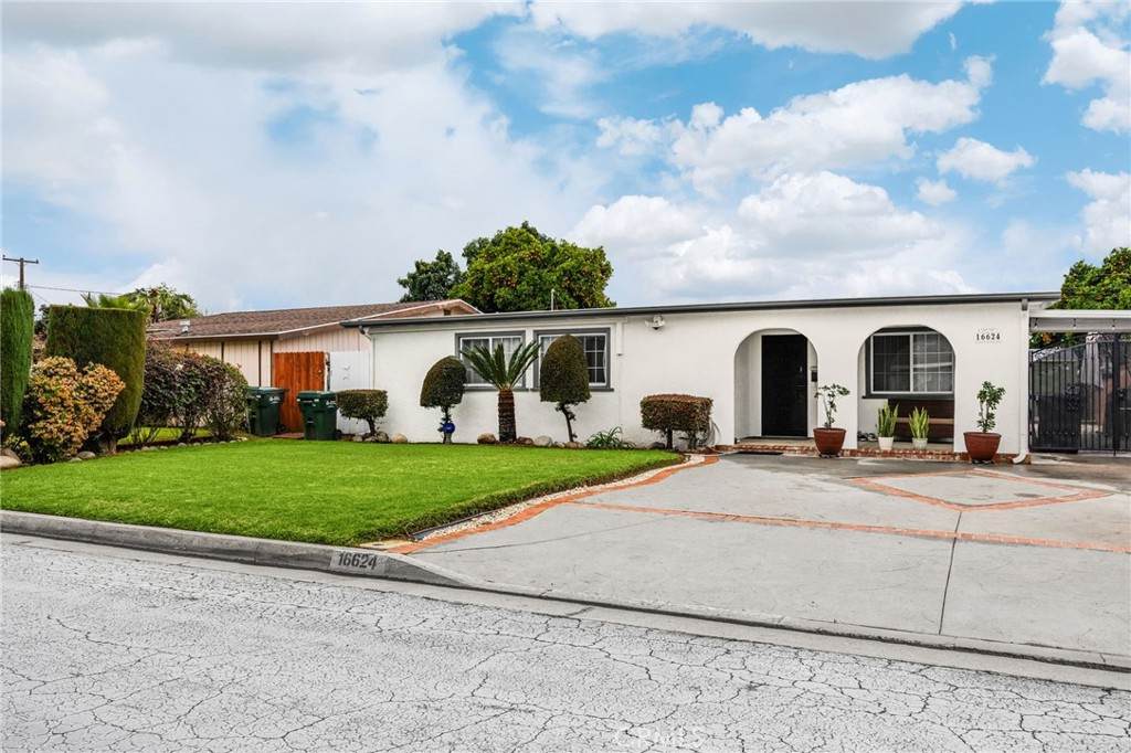 16624 Benwood - Photo 1