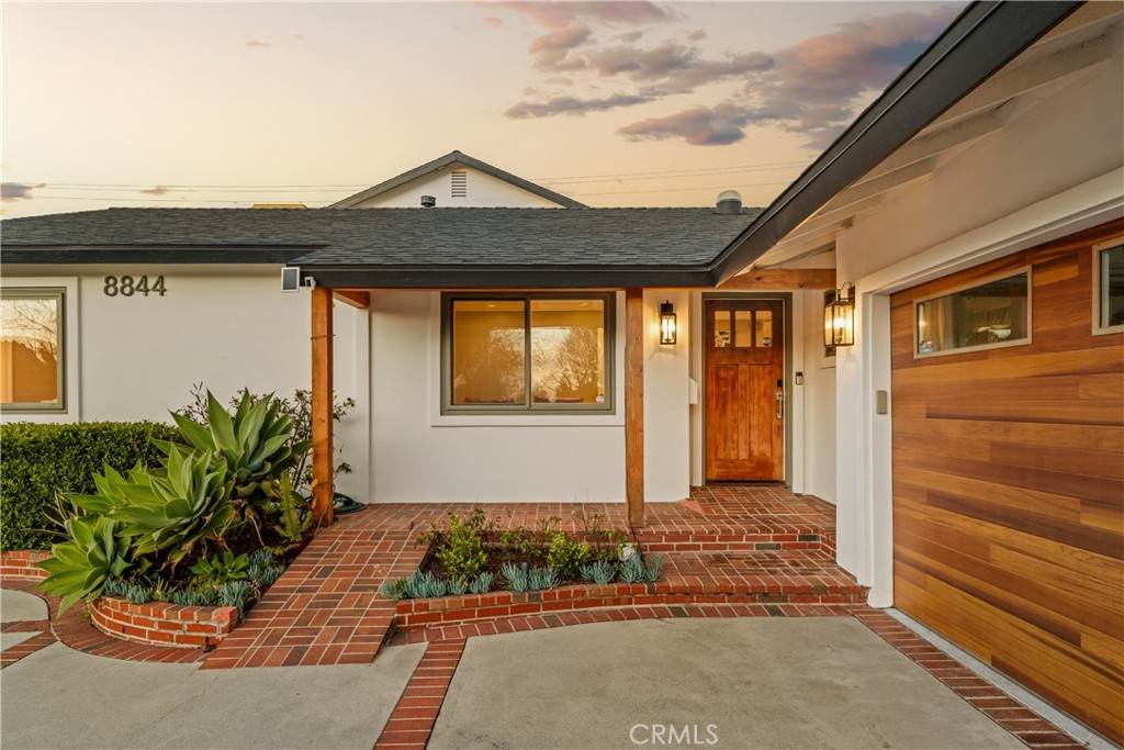 8844 Villanova Avenue - Photo 1