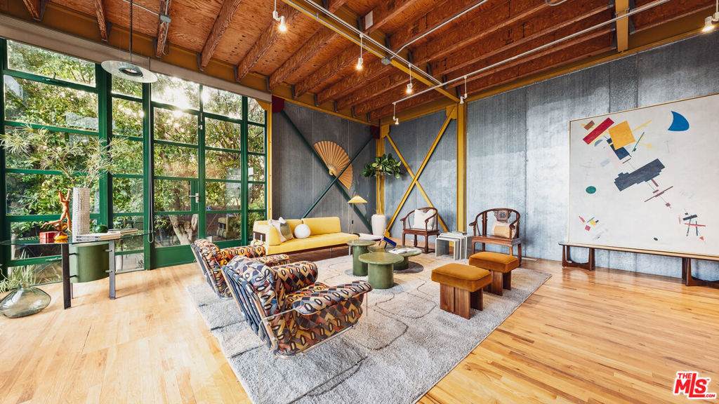 1955 1/2 Purdue Avenue - Photo 1