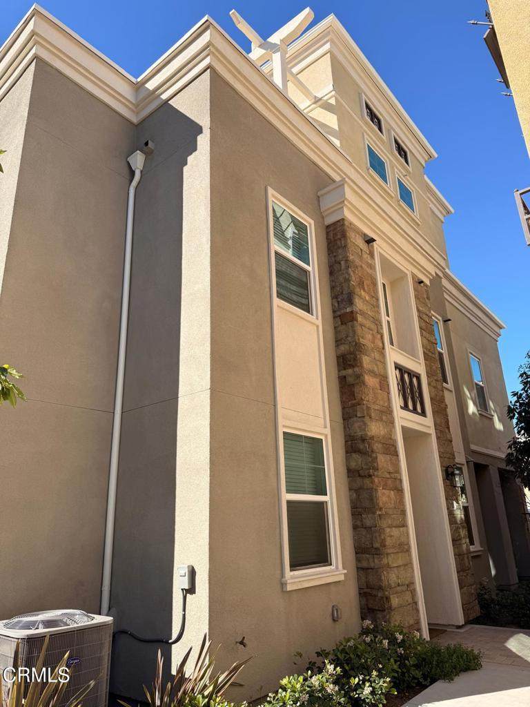 711 Winchester Drive - Photo 1