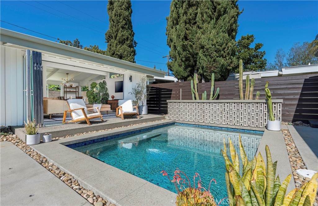 3269 Karen Avenue - Photo 1