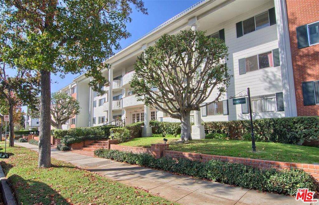 521 Montana Avenue - Photo 1