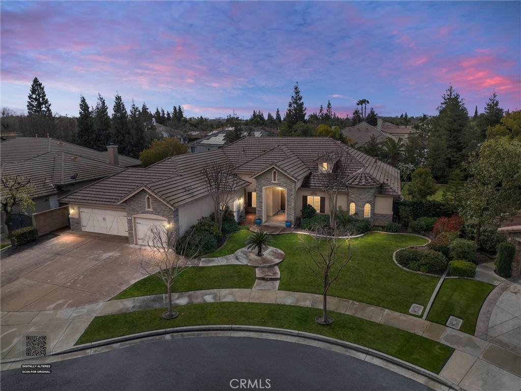 205 Somerford Court - Photo 1