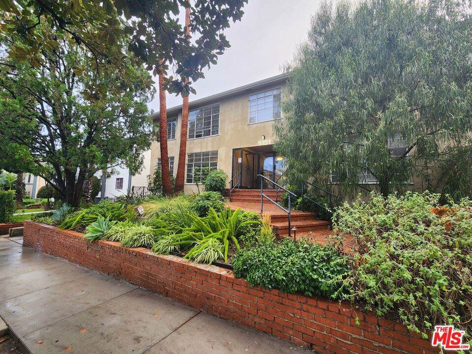 1321 Laurel Avenue - Photo 1