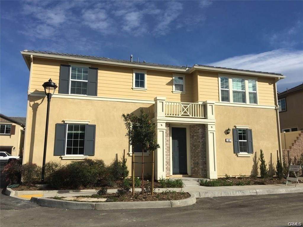 663 Huron Place - Photo 1