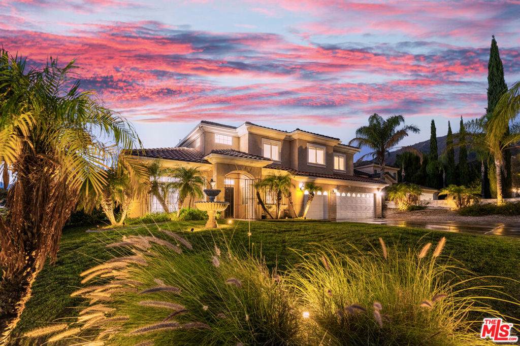 6758 Ridgeline Avenue - Photo 1