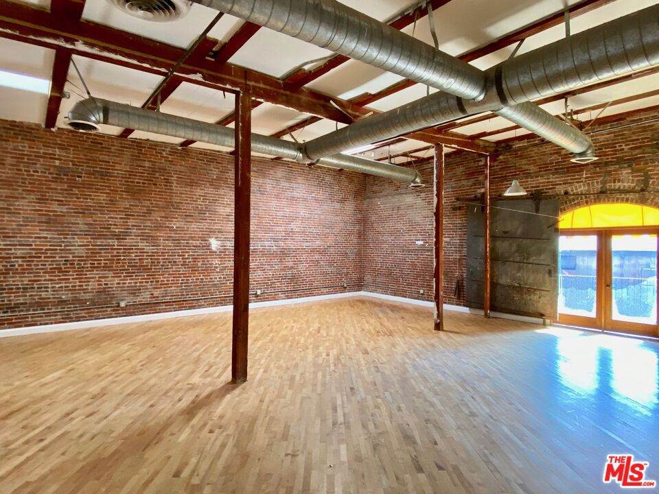 726 Santa Fe Avenue - Photo 1