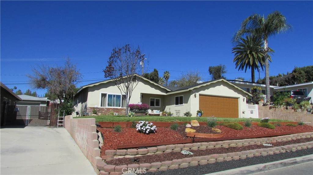 https://bt-photos.global.ssl.fastly.net/socal/orig_boomver_1_416167434-2.jpg