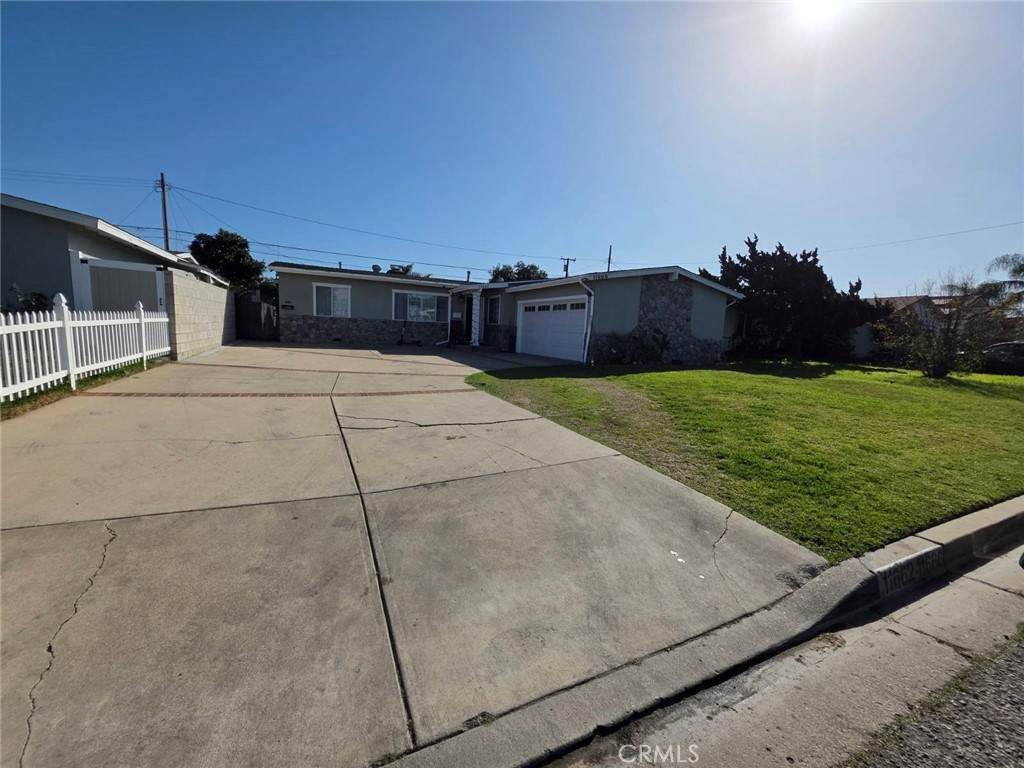 11662 Stephanie Lane - Photo 1