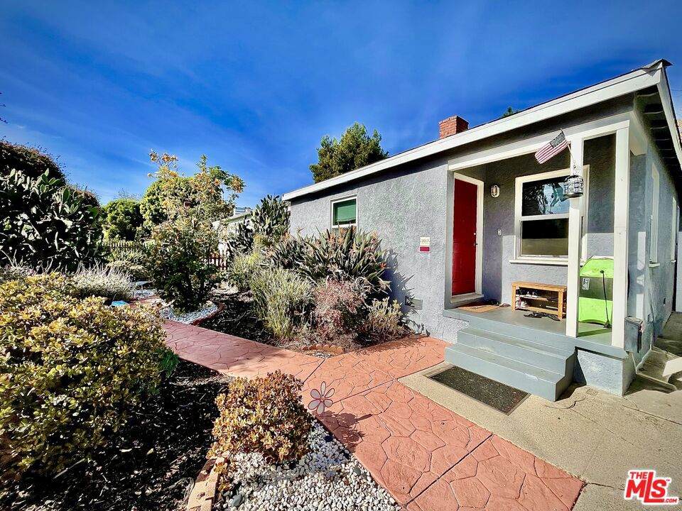 3017 Urban Avenue - Photo 1