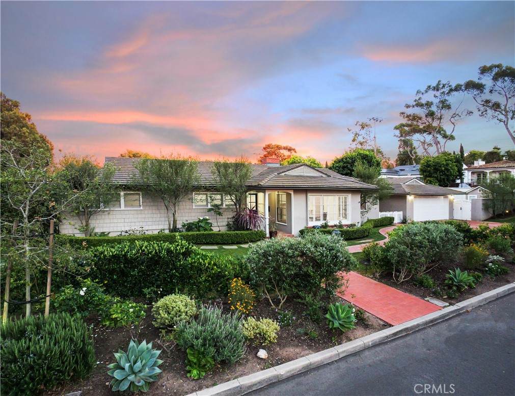 300 Via Alcance - Photo 1