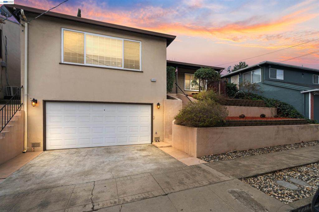 22123 Main St - Photo 1