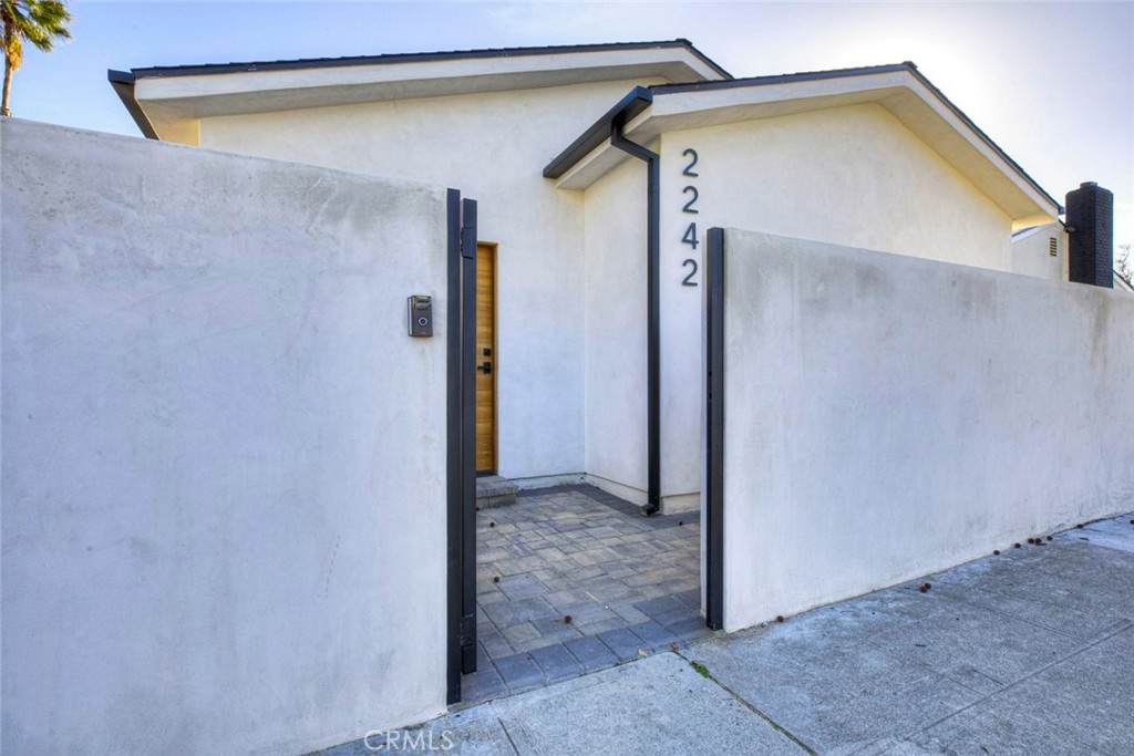 2242 Keystone - Photo 1