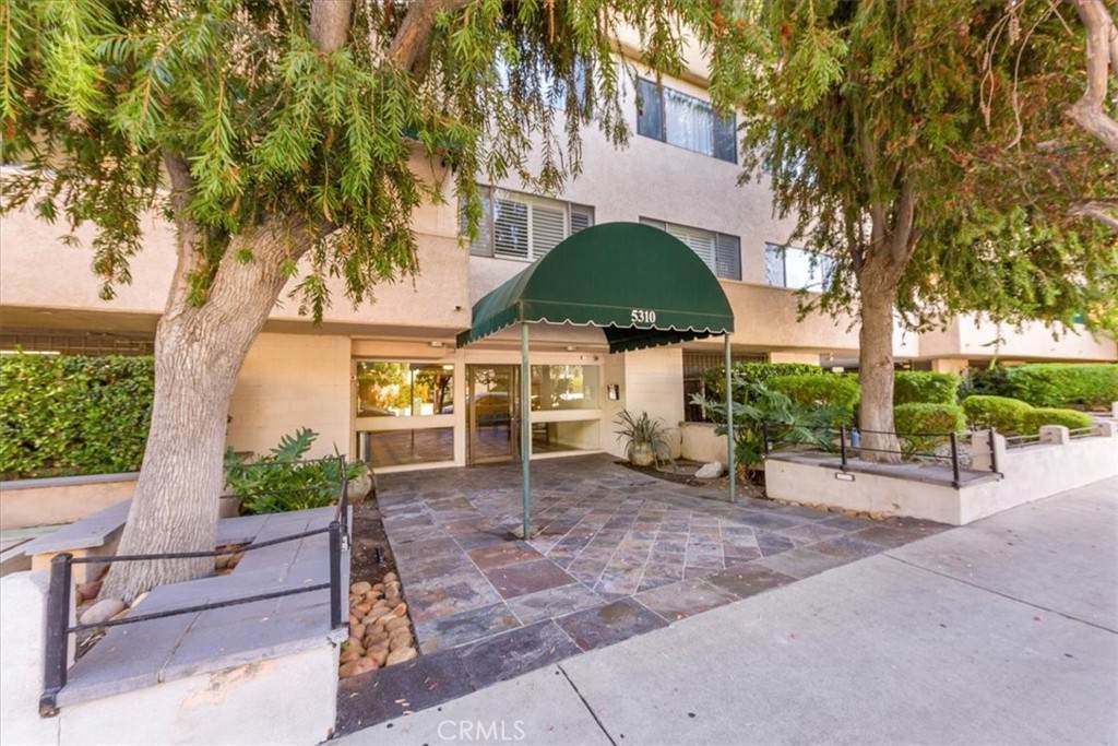 5310 Zelzah Unit 114 - Photo 1