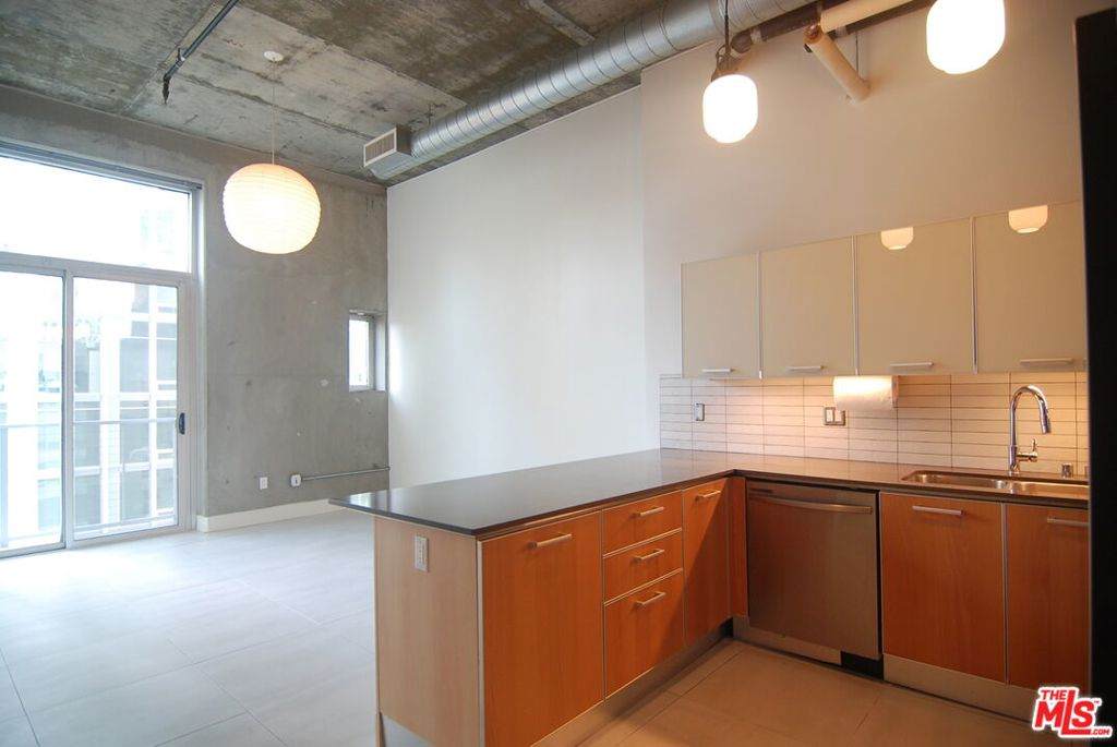 645 9th Street - Photo 1