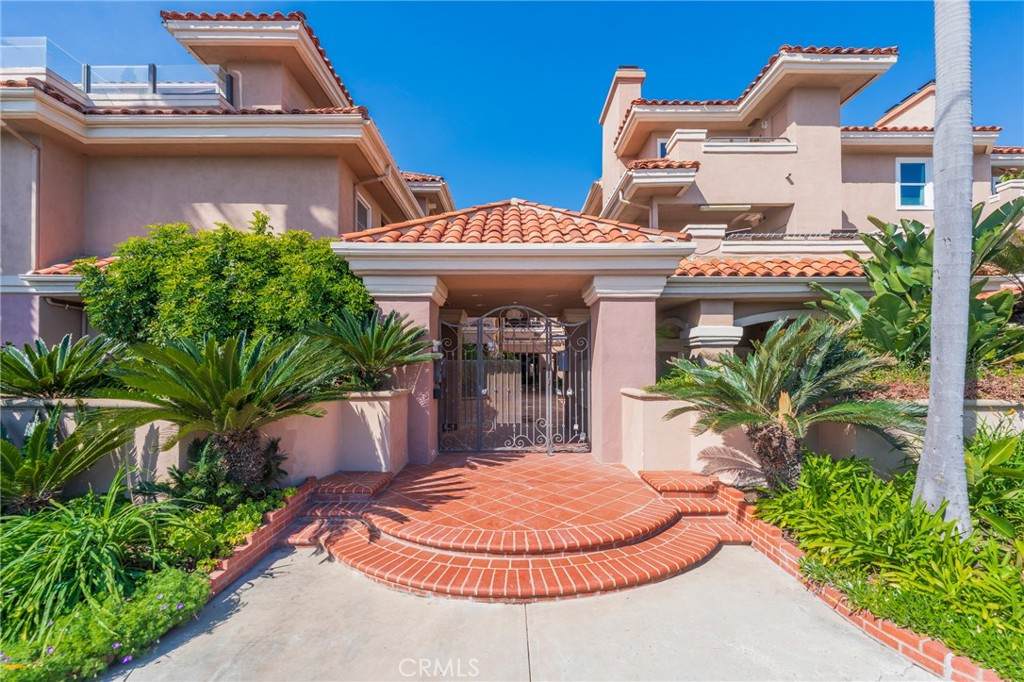 1900 Pacific Coast - Photo 1