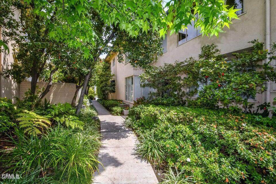 660 Orange Grove Boulevard - Photo 1