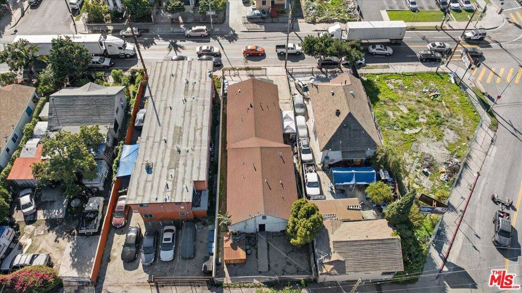 1523 Vernon Avenue - Photo 1