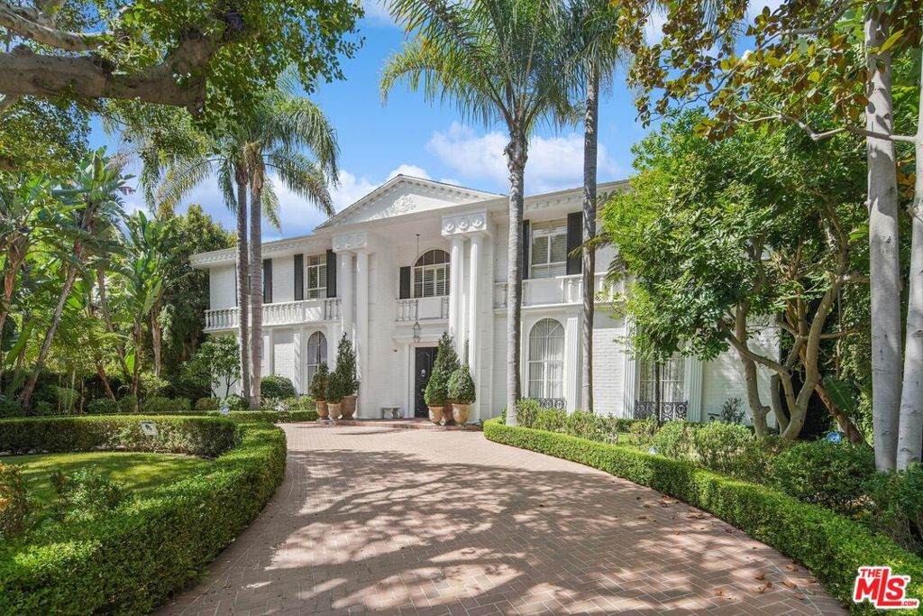 717 Rodeo Drive - Photo 1