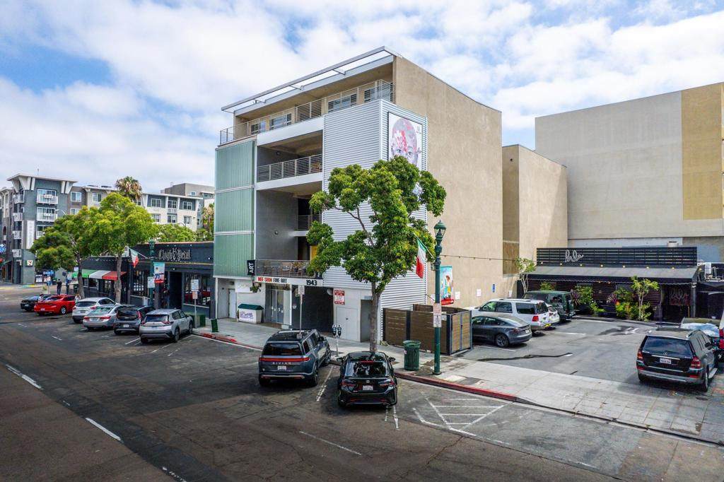 1943 India St - Photo 1