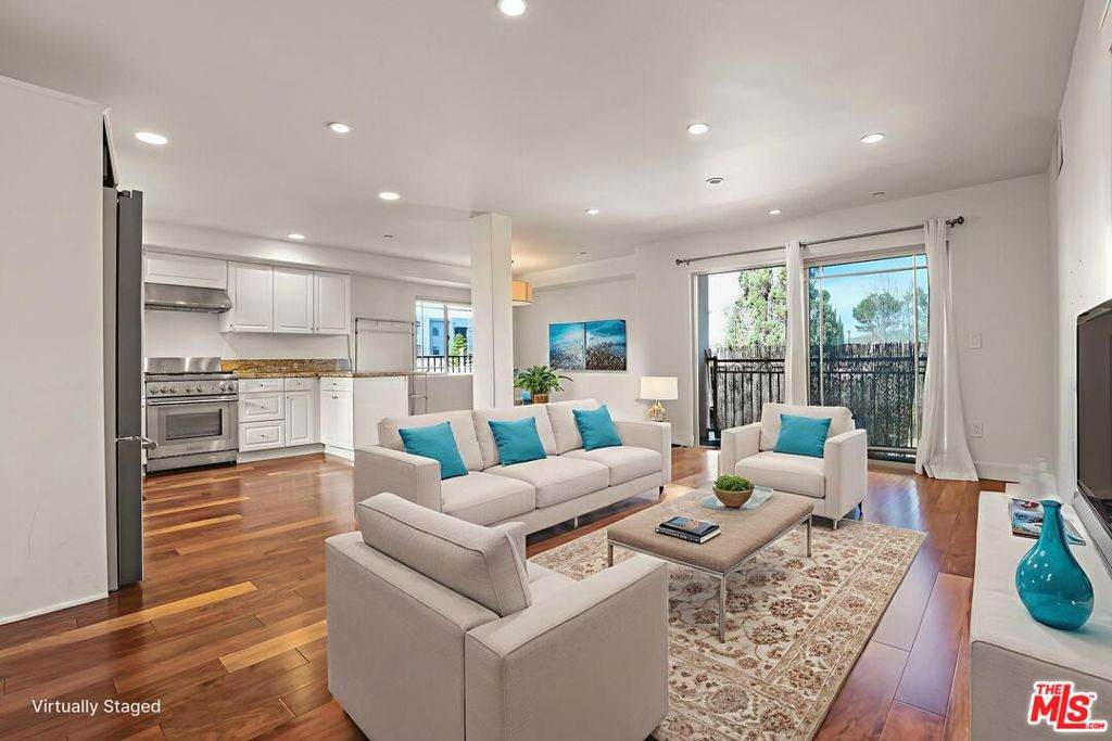 5315 Bellingham Avenue - Photo 1