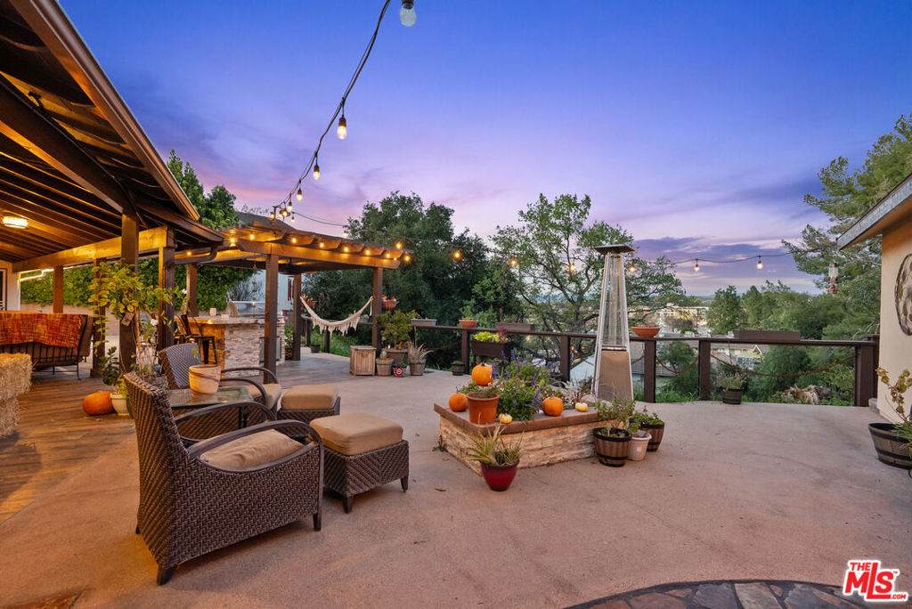 https://bt-photos.global.ssl.fastly.net/socal/orig_boomver_1_416371940-2.jpg