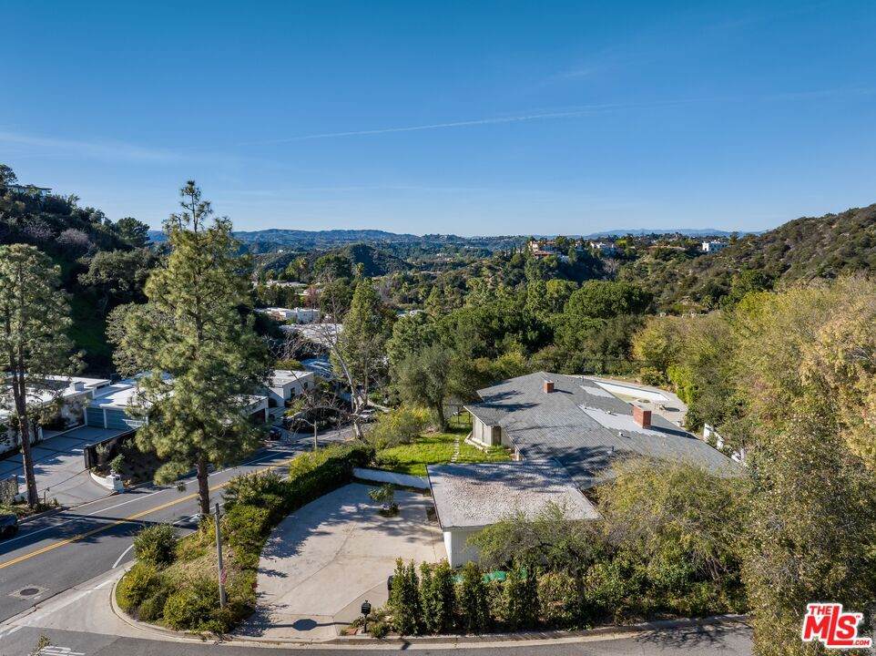 1950 Loma Vista Drive - Photo 1