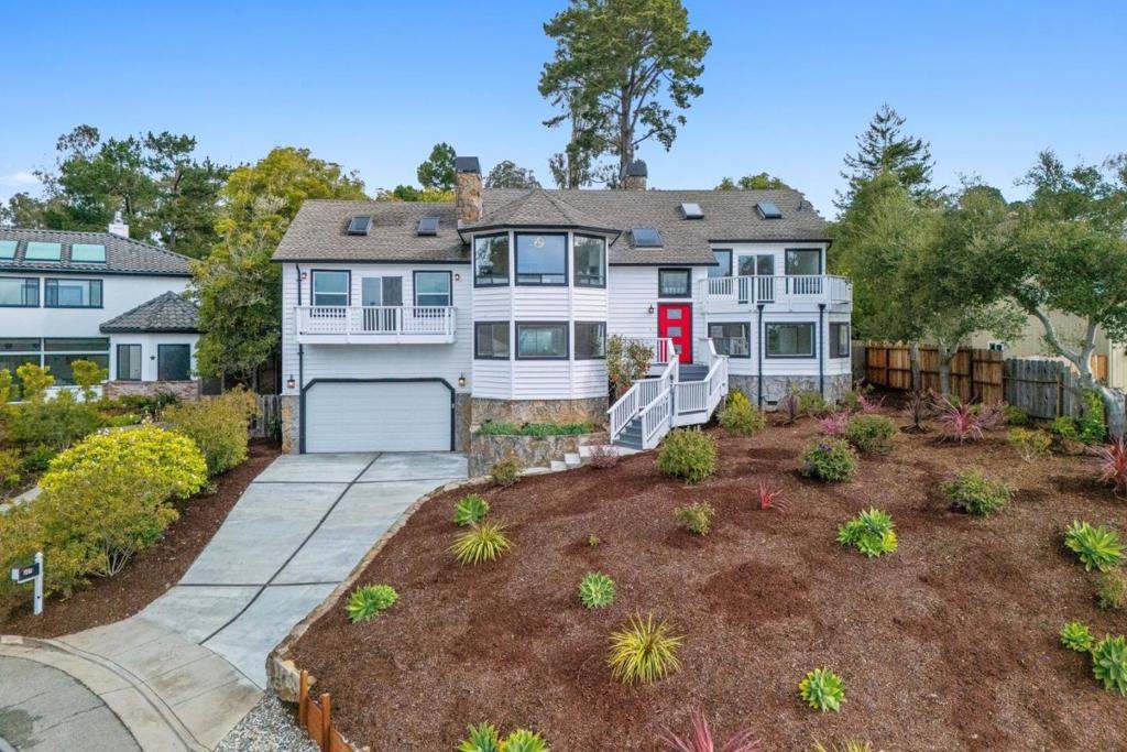 607 Saint Andrews Drive - Photo 1
