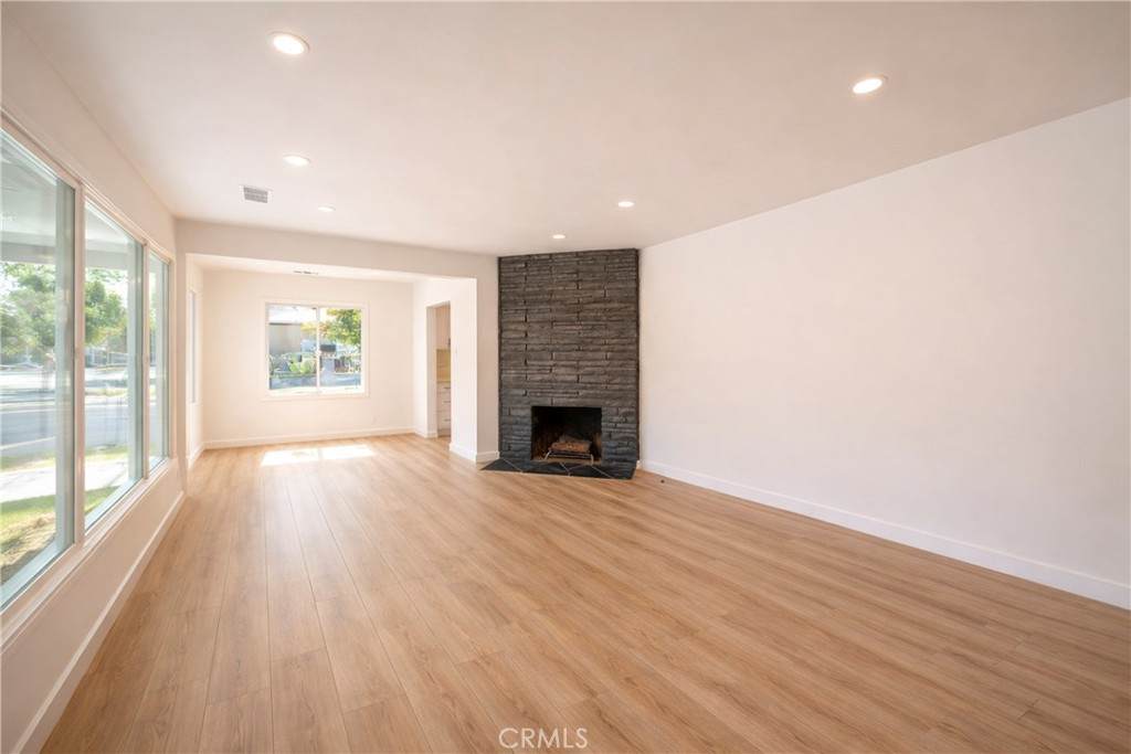 https://bt-photos.global.ssl.fastly.net/socal/orig_boomver_1_416401147-3.jpg