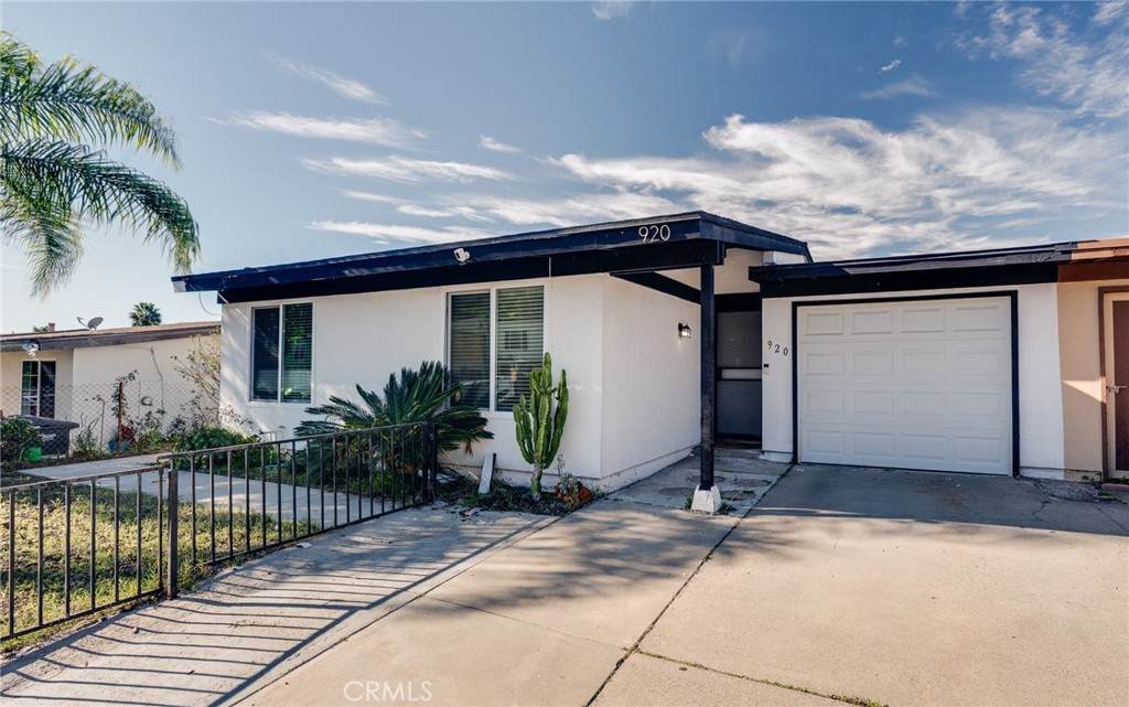 920 Raintree - Photo 1