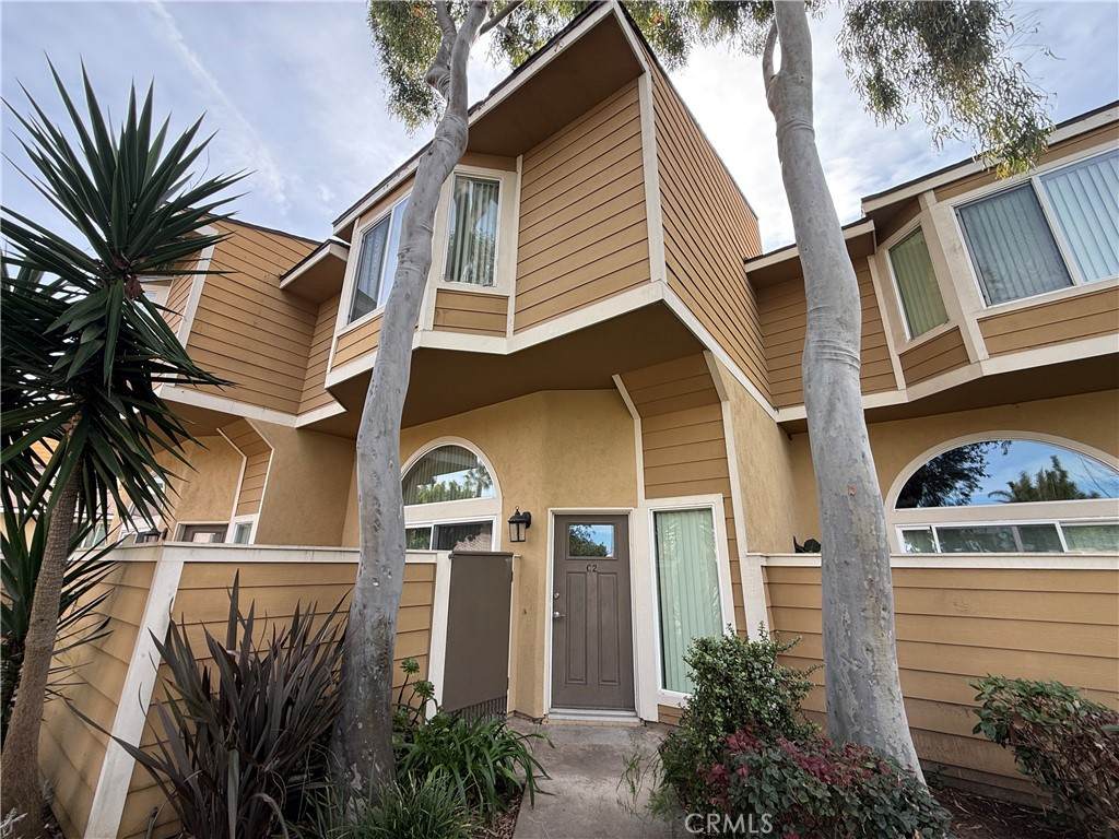 2063 Charle - Photo 1