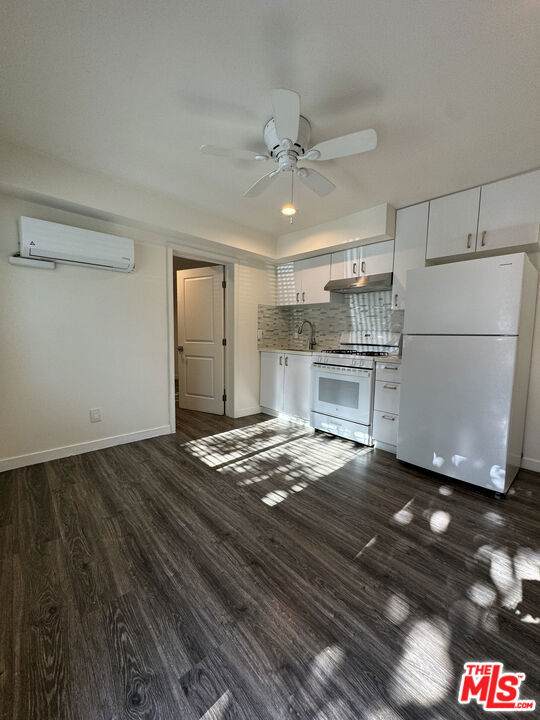 5813 Harold Way - Photo 1