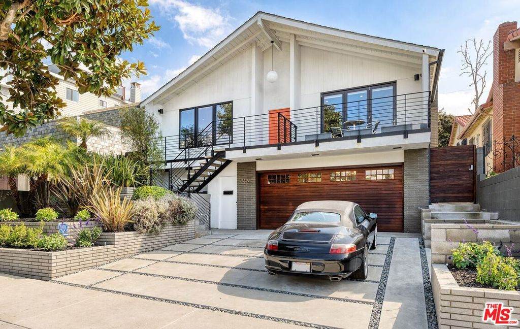 7826 80th Street - Photo 1