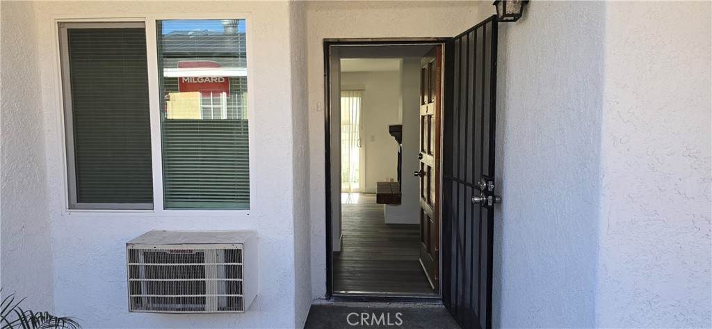 840 Anaheim Boulevard - Photo 1