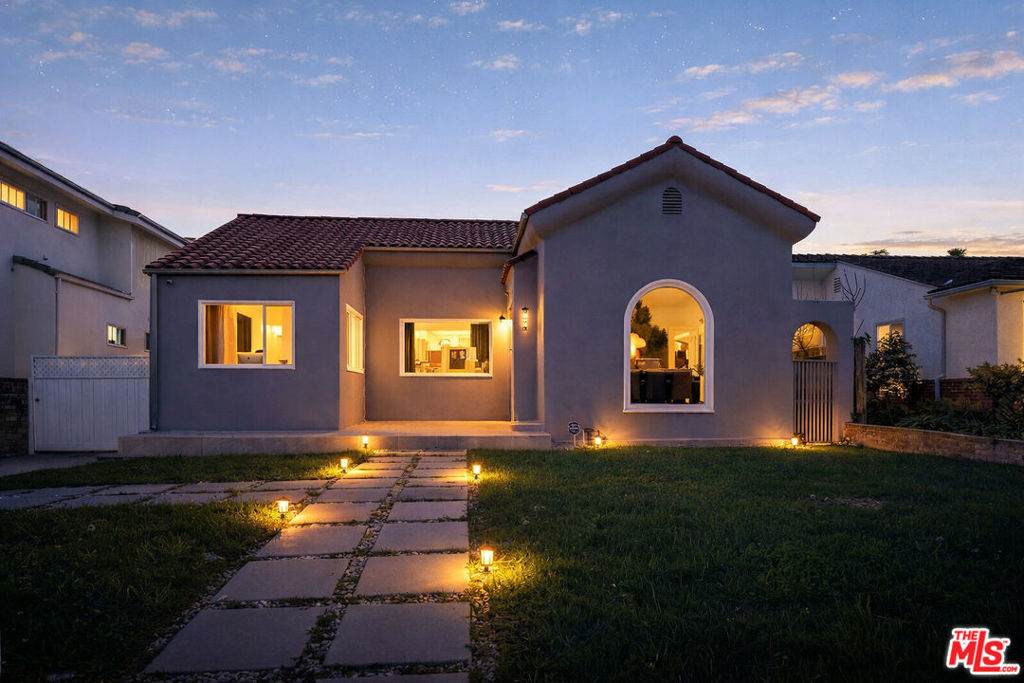 https://bt-photos.global.ssl.fastly.net/socal/orig_boomver_1_416432460-2.jpg