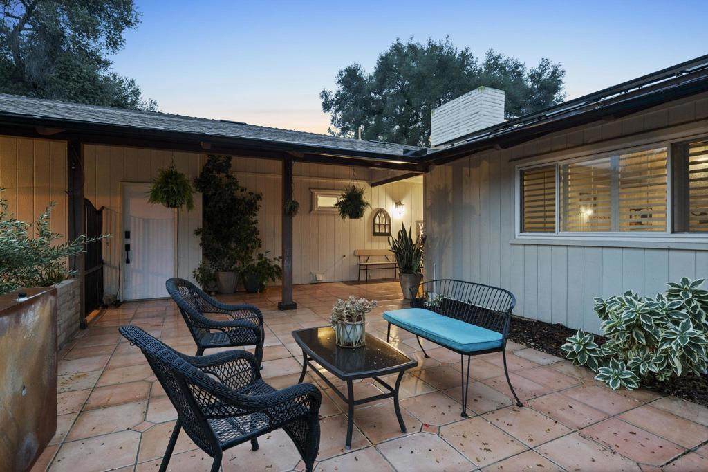 https://bt-photos.global.ssl.fastly.net/socal/orig_boomver_1_416478321-2.jpg