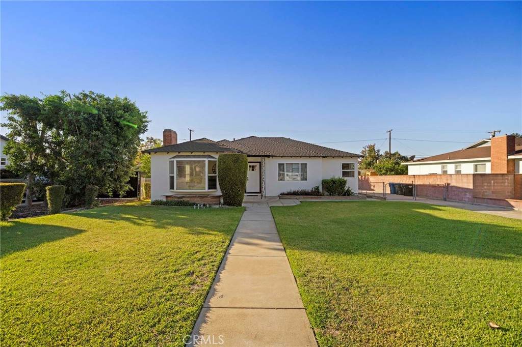 720 Foothill - Photo 1