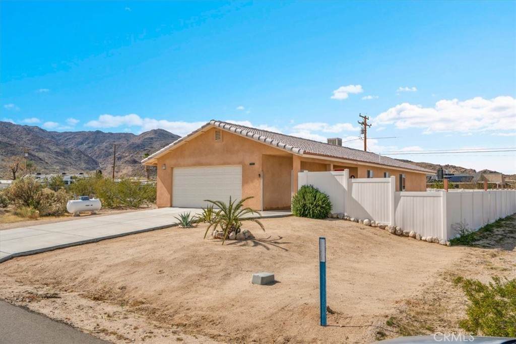 6752 Manzanita Avenue - Photo 1