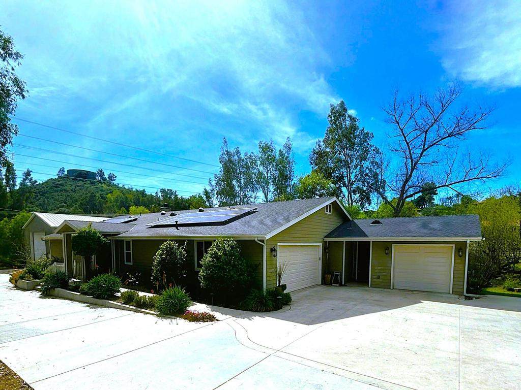 2400 Kauana Loa Dr - Photo 1