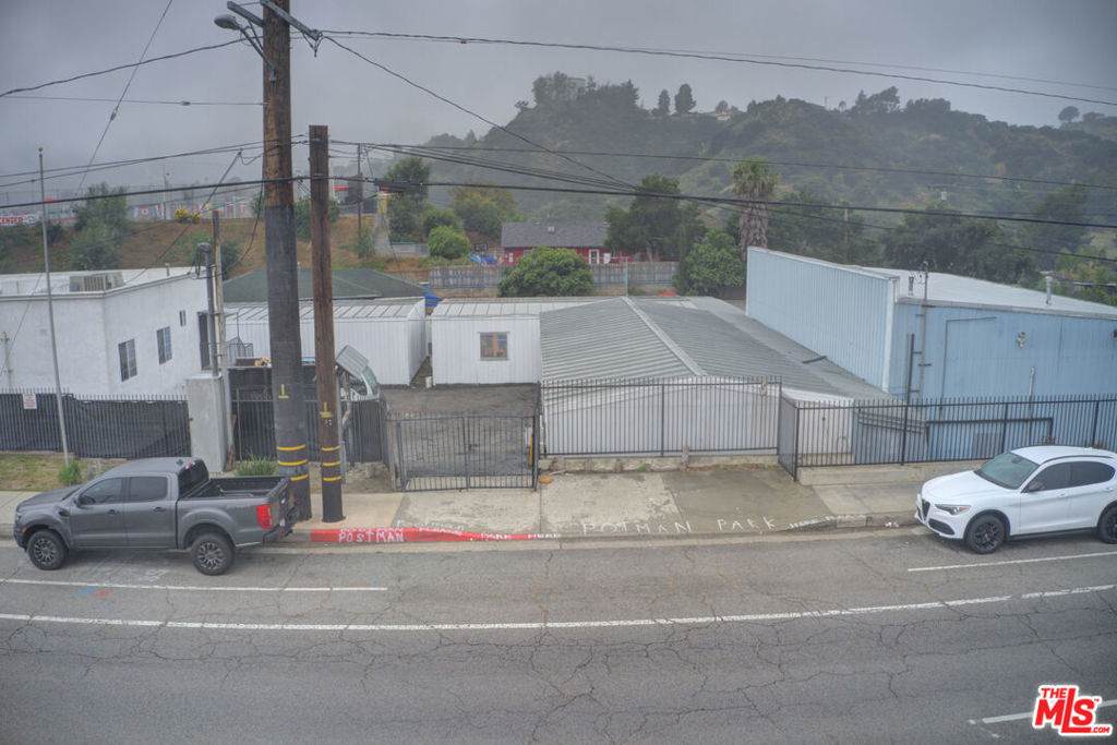 https://bt-photos.global.ssl.fastly.net/socal/orig_boomver_1_416507293-2.jpg