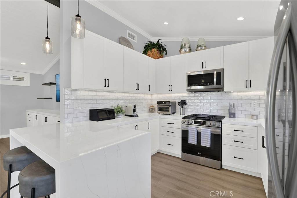 211 Chandon - Photo 1