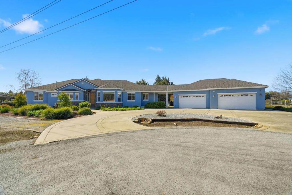 730 Lepa Court - Photo 1