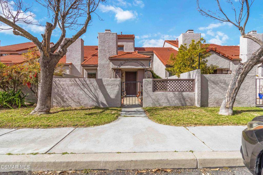 646 Via Colinas - Photo 1