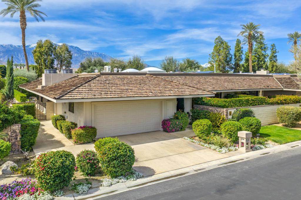 28 Princeton Drive - Photo 1